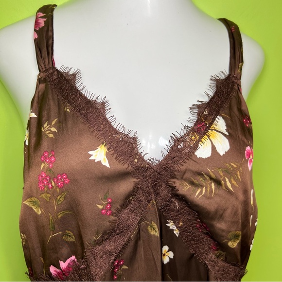 Lace-Trimmed Floral Satin Cami Top size L NWT - Picture 3 of 6